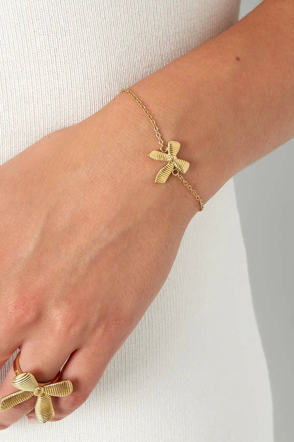 Simpele Armband Met Strik Goud